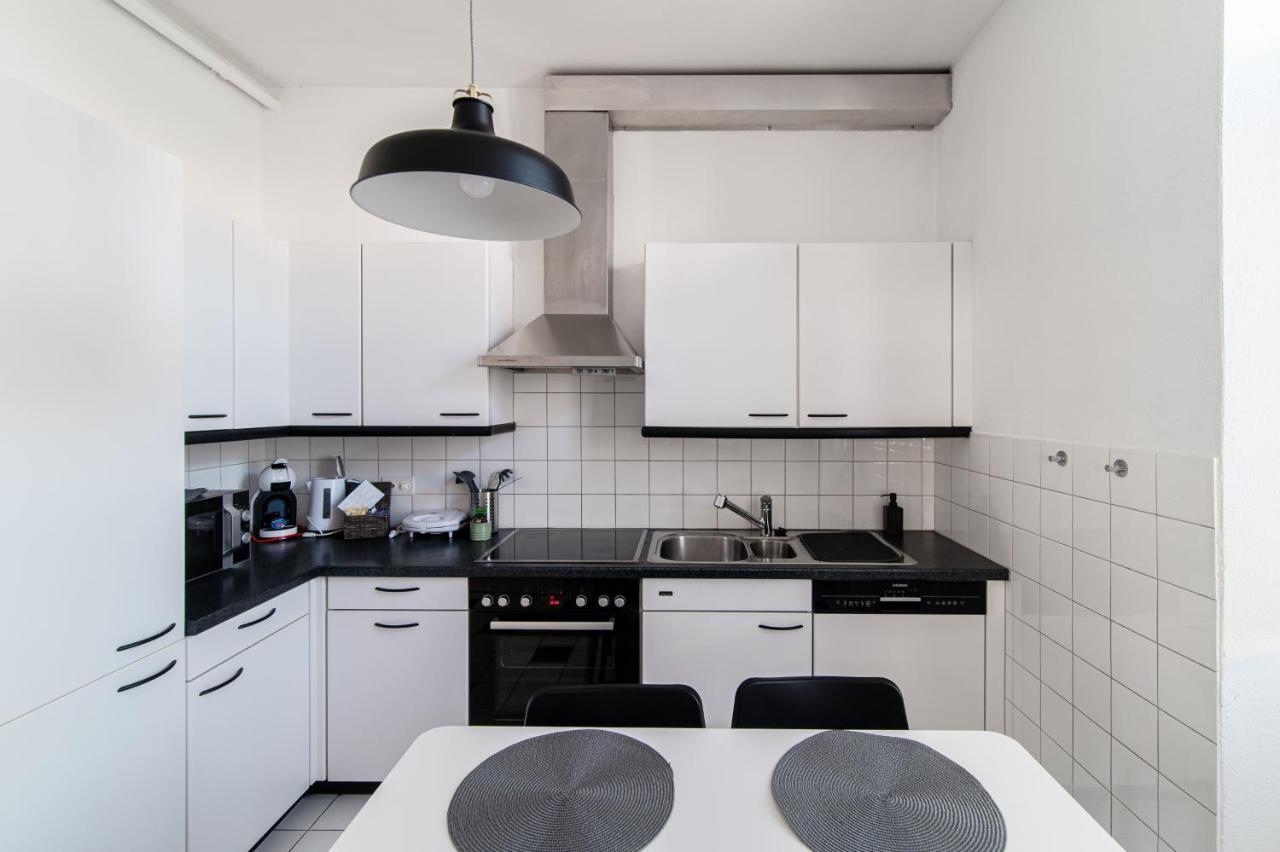 Giuka Apartment By Quokka 360 - Close To The Station Massagno Bagian luar foto