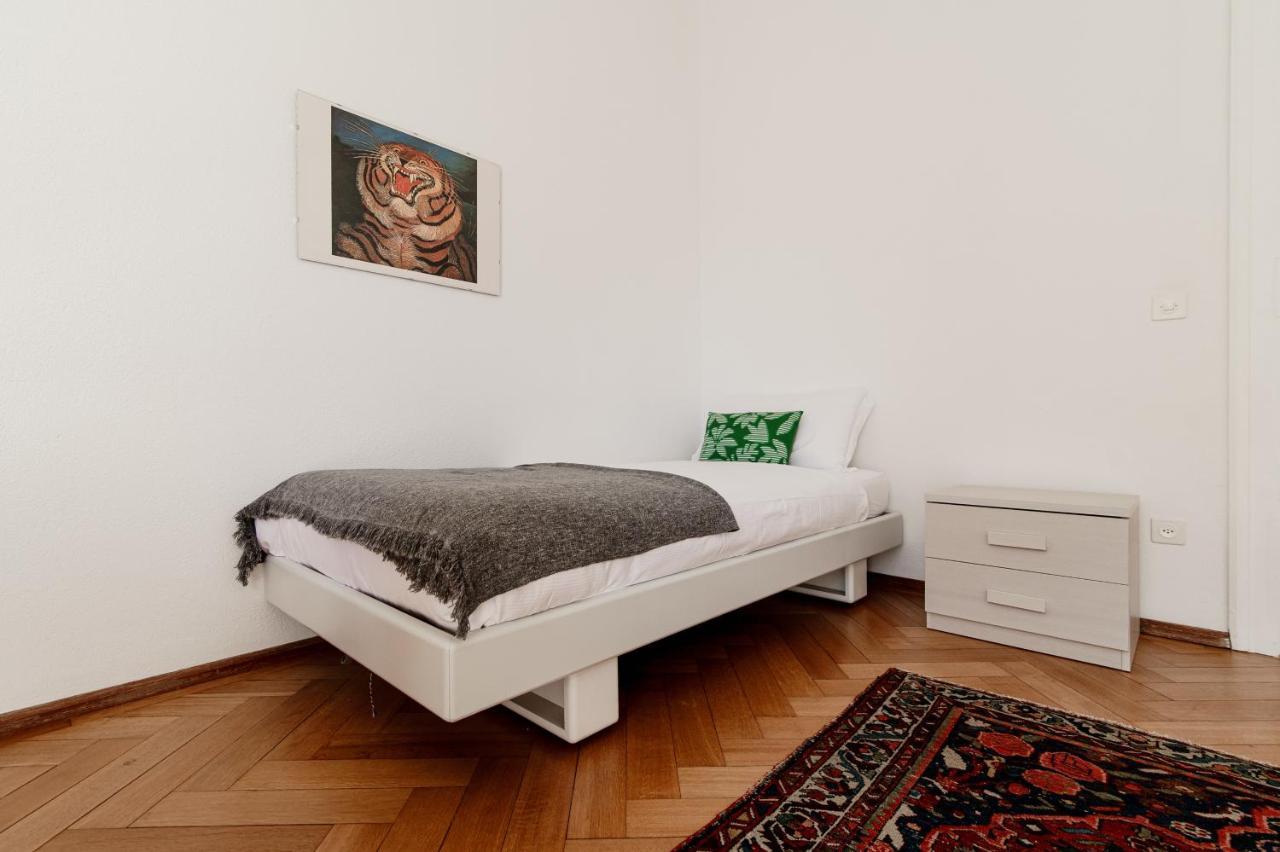 Giuka Apartment By Quokka 360 - Close To The Station Massagno Bagian luar foto